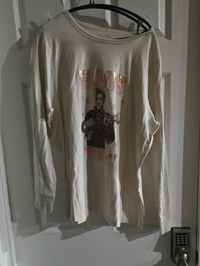 Torrid Long Sleeve Graphic Bundle Elvis Long-Sleeve Tee - Cream Def Leppard